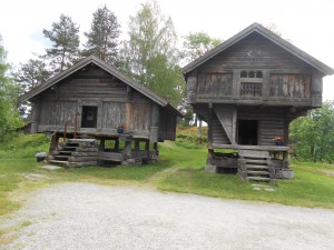 Hameau de Heddal - Grenier sur pilotis